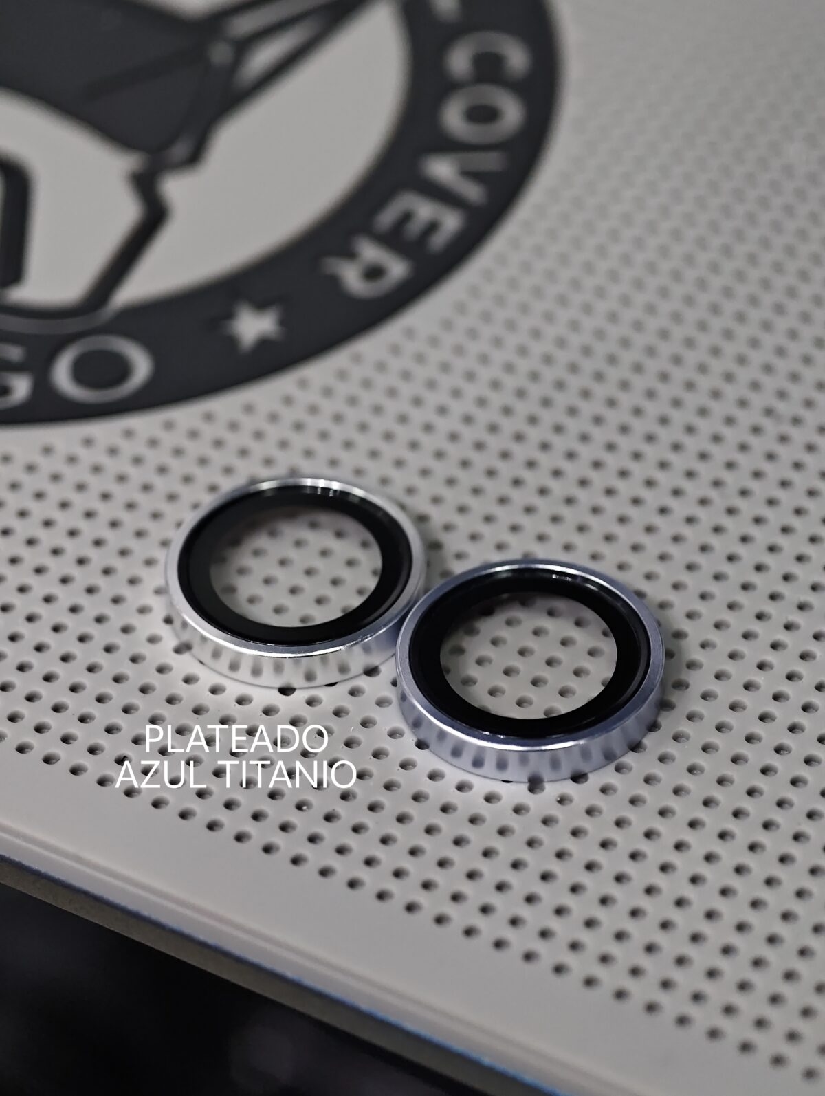 CAMERA-PROTECTOR-SAMSUNG-S25ULTRA-HEY BINGO-SILVERVSTITANIUM Protección premium para celulares – fundas modernas y duraderas.